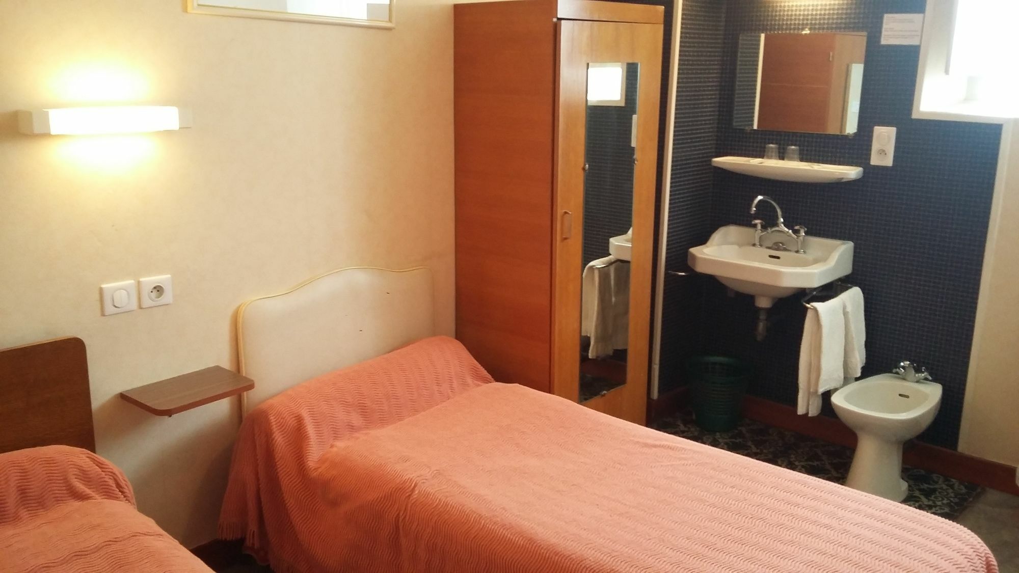Hotel Du Viscos Лурд Екстериор снимка